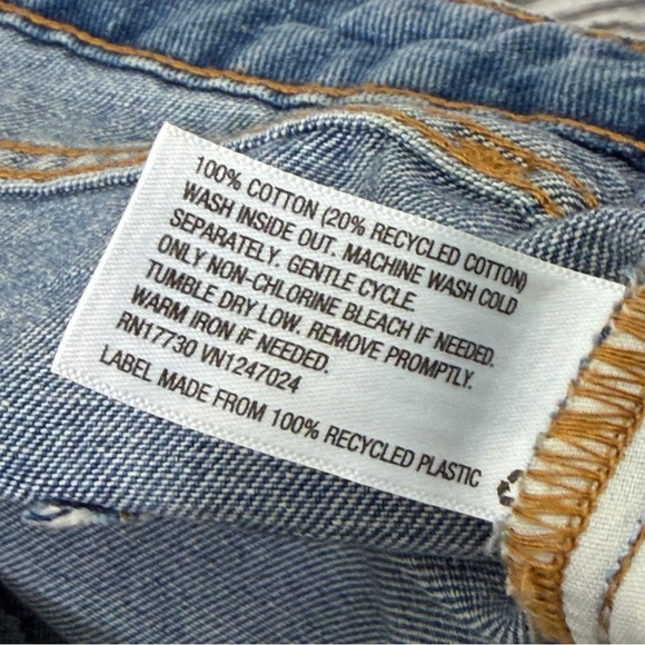 Button Fly High Rise Distressed Shorts - Picture 5 of 6